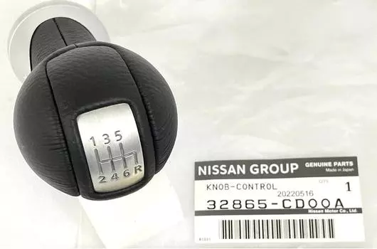 Nissan Genuine Shift Knob Manual Transmission Control Lever 32865-CD00A 350Z