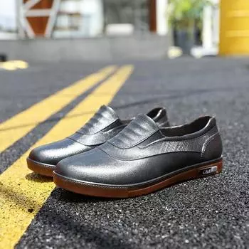 Низкие резиновые ботинки мужская мода с мелким вырезом подошва из говяжьей кожи водные ботинки взрослые низкие рабочие нескользящие и износостойкие резиновые бахилы 39 чёрный