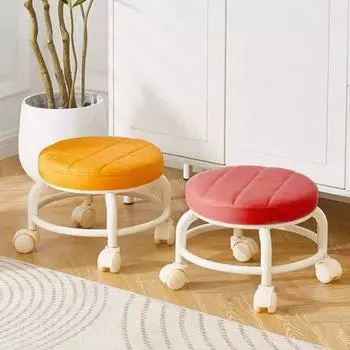 Низкий табурет на роликах с вращающимися на 360 градусов колесами, искусственная кожа, подушка на роликах розовый