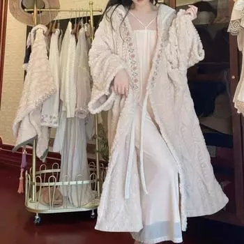 Ночная рубашка зимняя плюшевая утолщенная облегающая пижама женская длинная накидка шаль теплая XL