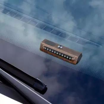 Номерной знак телефона автомобиля, номер телефона на приборной панели, парковочная карточка с узором из углеродного волокна, временный парковочный знак