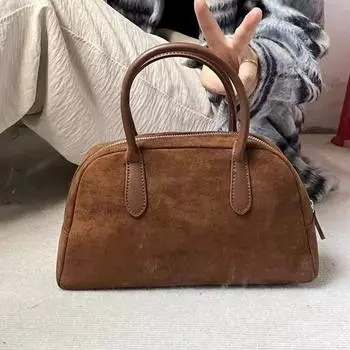 Носите с собой сумку Boston, плюшевую сумку в стиле ретро и нишевого стиля, вместительную модную замшевую сумку коричневый