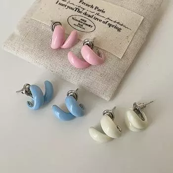 Носите серьги-гвоздики с капающим маслом C-образного сечения до и после, женский дизайн Sense — маленький, свежий, продвинутый, простой, персонализированный, модный