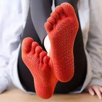 Носки для йоги из гребенного хлопка с пятью пальцами для женщин, силиконовые, противоскользящие, профессиональные, для пилатеса, для танцев в помещении, для фитнеса, для спорта