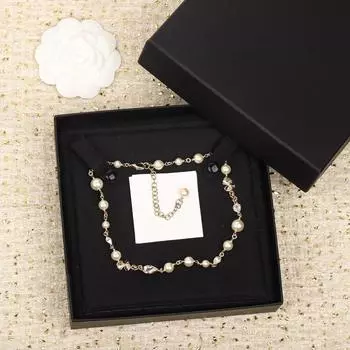 НОВИНКА 2023 ГОДА Ретро Классическое жемчужное ожерелье с бриллиантами «Любовь» Четыре листа травы Цветок Универсальная модная банкетная повседневная одежда