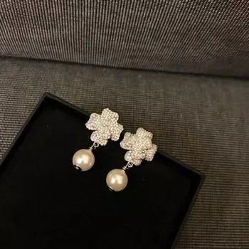 НОВИНКА IN2023, модные ювелирные серьги из смолы, высокое качество, роскошные, милые, красивые серьги с бриллиантами, четыре листа, цветок, серьги