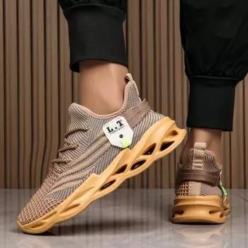 НОВЫЕ мужские туфли из супердышащей сетки, мужские кроссовки для марафона, мужские легкие повседневные туфли с летающим плетением 39 чёрный