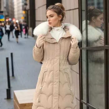 Новая европейская зимняя тонкая утепленная одежда для женщин, средняя и длинная, тонкая и утолщенная, с большим меховым воротником, модная куртка с хлопковой подкладкой M белый