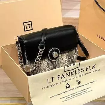 Новая кожаная женская сумка через плечо, изящная сумка для девочек с подмышкой из змеиной кожи, модная сумка-седло для девочек с металлическим украшением, двухслойная коровья кожа белый