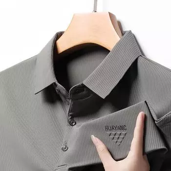 Новая летняя футболка с короткими рукавами, мужская вогнутая и выпуклая мужская рубашка-поло с тонкими однотонными лацканами для молодых и средних лет M чёрный