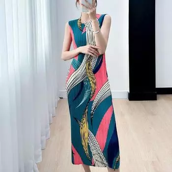 Новая летняя плиссированная юбка, высококачественное плиссированное принт, облегающее платье без рукавов для женщин. M чёрный