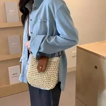 Новая летняя тканая сумка из травы для женщин. Пляжная сумка через плечо. Дизайнерская сумка на плечо. Маленькие кошельки и сумки с клапаном. 20x1x23cm бежевый