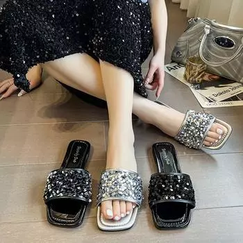 Новая летняя женская мода Все Мягкая подошва Серебряные шлепанцы больших размеров Плоские темпераментные тапочки с пайетками Zapatos Mujer 35