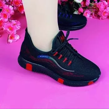 Новая летняя женская обувь с летающим плетением, прогулочная легкая спортивная обувь на мягкой подошве, повседневная обувь 35