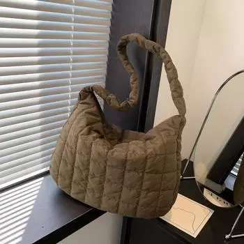 Новая мода большой емкости 2023 с вышитой нитью, новая зимняя пуховая сумка в западном стиле, простая сумка через плечо для женщин под мышками на одно плечо