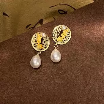 Новая мода искусственный жемчуг капли воды полые цветы изысканные серьги-джокеры женские