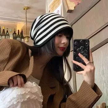 Новая модная тенденция зимняя черно-белая полосатая вязаная шапка для женщин зимние шапки с контрастными полосами теплая шапка