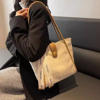 Новая модная женская сумка 2024 года, осень, новая простая сумка-тоут высокого класса, сумка с тиснением в виде бриллиантов большой вместимости чёрный