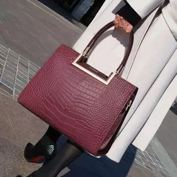 Новая модная женская сумка с ощущением роскоши и универсальности, вместительная сумка для поездок на работу из коровьей кожи. чёрный