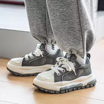 Новая мужская модная повседневная обувь для мальчиков и студентов, трендовые удобные кроссовки на мягкой подошве, мужские классические дышащие кеды 39 чёрный