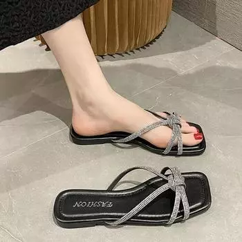 Новая обувь, модная летняя милая однотонная обувь со стразами, универсальная пляжная женская обувь на низком каблуке с квадратной головкой и открытым носком 35