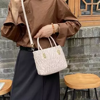 Новая плиссированная сумка 2024 года, модная фактурная сумка для женщин в иностранном стиле, переносная сумка-мессенджер, модная универсальная сумка-тоут