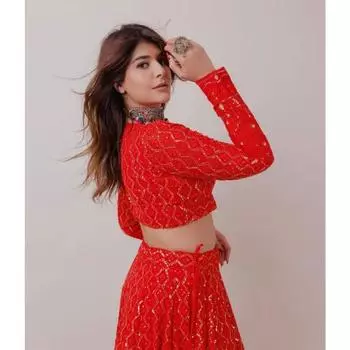 Новая привлекательная и сильно вышитая лехенга с блузкой и дупаттой. (чоли)(красный) FREE красный