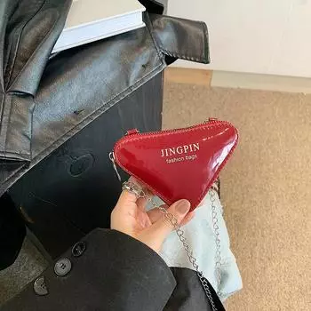 Новая простая модная треугольная сумка из Южной Кореи 2024 года, лето, новый иностранный стиль, модная косая сумка-помада, простая женская сумка чёрный