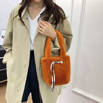 Новая пушистая переносная сумка-ведро с косой отделкой, ретро-меховая плюшевая сумка, женская сумка для переноски на плече на осень и зиму one size fits all белый