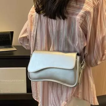 Новая ретро кожаная женская сумка через плечо дизайнерская маленькая сумка через плечо с откидной крышкой женская