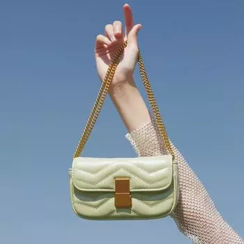 Новая ромбовидная маленькая сумка-чехол в стиле аромата, сумка через плечо с цепочкой в стиле ниши, модная и универсальная сумка подмышкой