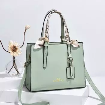 Новая сумка 2023, модная сумка-шарф, модная женская сумка через плечо на одно плечо, простая маленькая квадратная сумка 25x11x20cm белый