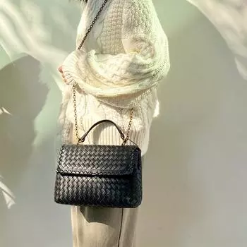 Новая сумка через плечо, плетеная сумка из овчины, большая вместимость, ручная сумка через плечо, кожаная сумка через плечо, модная сумка на цепочке 25x8x17cm серый