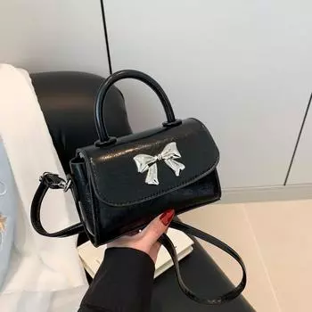 Новая сумка женская 2024 года красивая индивидуальная летняя сумка через плечо повседневная модная портативная маленькая квадратная сумка белый