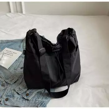 Новая универсальная сумка через плечо большой вместимости для женщин, летняя популярная легкая сумка через плечо, минималистичная сумка-тоут чёрный