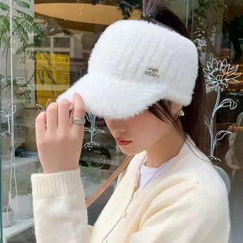 Новая женская мягкая зимняя шапка из искусственного меха, теплая шапка с хвостиком, модная декоративная шапка-бини для женщин, повседневная вязаная шапка с ушками 1 pc белый