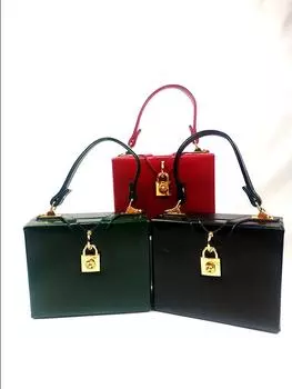 Новая женская сумка 2019 года, зимняя, новая, супер-огонь, глянцевая, маленькая, квадратная сумка, сумка-мессенджер через плечо с цепочкой бордовый