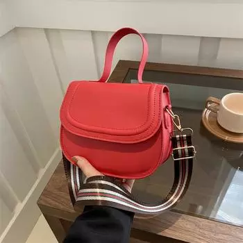 Новая женская сумка 2024 года, модная сумка через плечо в иностранном стиле, сумка-седло с широким ремнем, сумка-мессенджер для поездок на работу чёрный