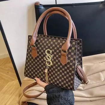 Новая женская сумка 2024 года, новая ретро-сумка с текстурой, иностранная повседневная простая клетчатая модная сумка через плечо чёрный