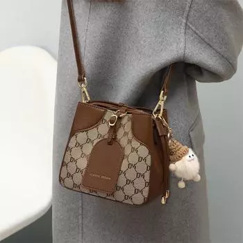 Новая женская сумка через плечо Temperament Bucket Bag High-end Commuting Light Luxury Shoulder Bag