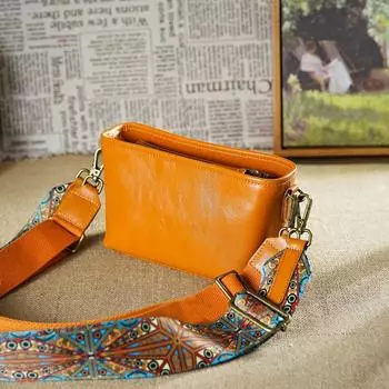 Новая женская сумка из натуральной кожи, маленькая сумка через плечо из воловьей кожи с верхним слоем, сумка с широким плечевым ремнем, коровья кожа растительного дубления, просто и модно