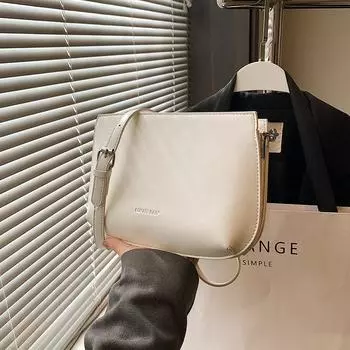Новая женская сумочка, популярный модный тренд 2024 года, универсальная сумка через плечо, популярная в этом году небольшая квадратная сумка через плечо в Instagram