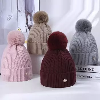 Новая зимняя вязаная шапка Twist для женщин с меховым помпоном, толстая плюшевая шапка, однотонная женская теплая лыжная шапка для снега One Size чёрный