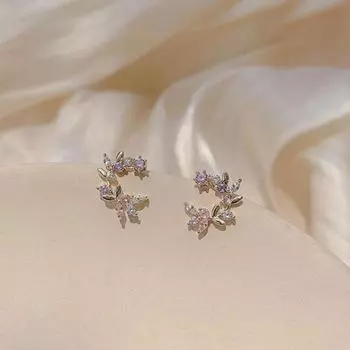 Новинка 2022 года, комплект серег-гвоздиков с маленькими цветами из свежих листьев и циркониевыми гирляндами, мини-изысканные элегантные украшения-гвоздики для девочек