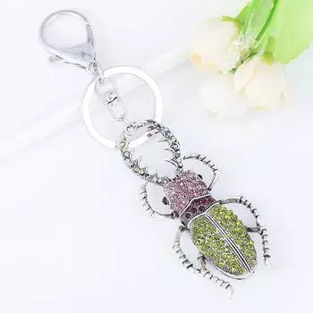 Новинка 2024 года, европейский стиль, серия насекомых, брелки с металлическими бриллиантами, Жук, модный креативный автомобильный брелок, очаровательные аксессуары для сумочек 10 cm зелёный
