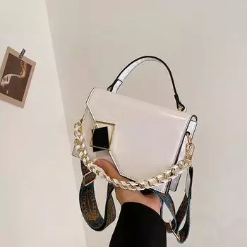 Новинка 2024 года, женская сумка через плечо через границу, сумка на одно плечо с цепочкой, модная ручная маленькая квадратная сумка для женщин высокого класса