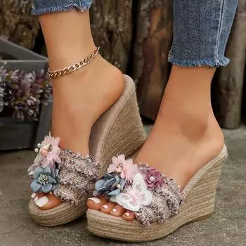 Новинка 2024 года, женские сандалии больших размеров, тапочки на танкетке с толстой подошвой и открытым носком, размер 42, летняя женская обувь 36