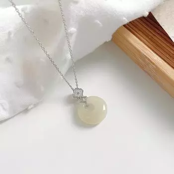 Новое китайское ожерелье с пряжкой в виде цветка с четырьмя листьями и женственным стилем, усовершенствованная новая цепочка для воротника