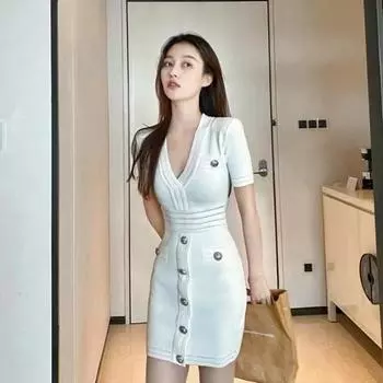 Новое летнее французское шикарное платье Pure Desire с v-образным вырезом, женская нежная высококачественная трикотажная юбка с запахом на бедрах One Size белый