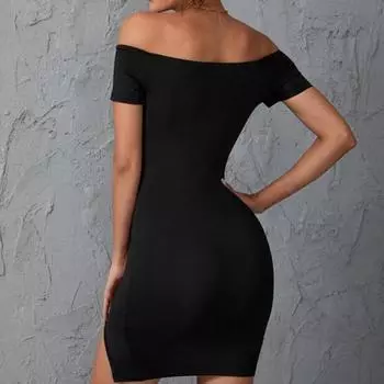Новое летнее однотонное облегающее платье с открытыми плечами и зубчатым краем S чёрный